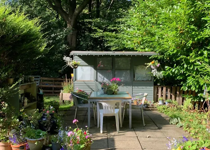 Lowood Cottage